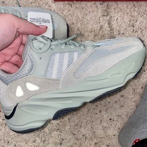 YEEZY BOOST 700 “SALT”